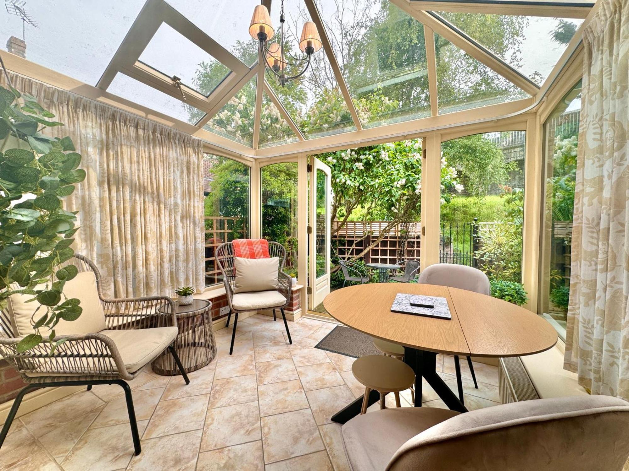 Cherry Blossom Cottage York Bagian luar foto